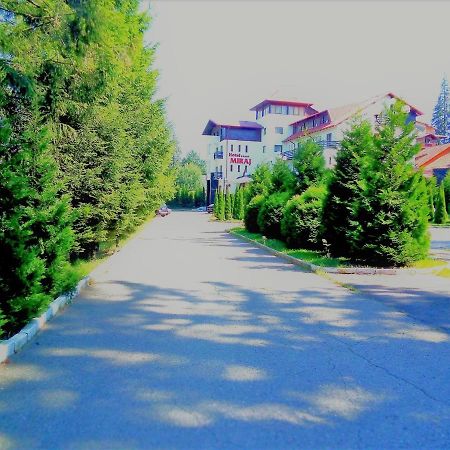 Hotel Miraj - Restaurant & Sauna & Biliard Poiana Brasov Eksteriør billede